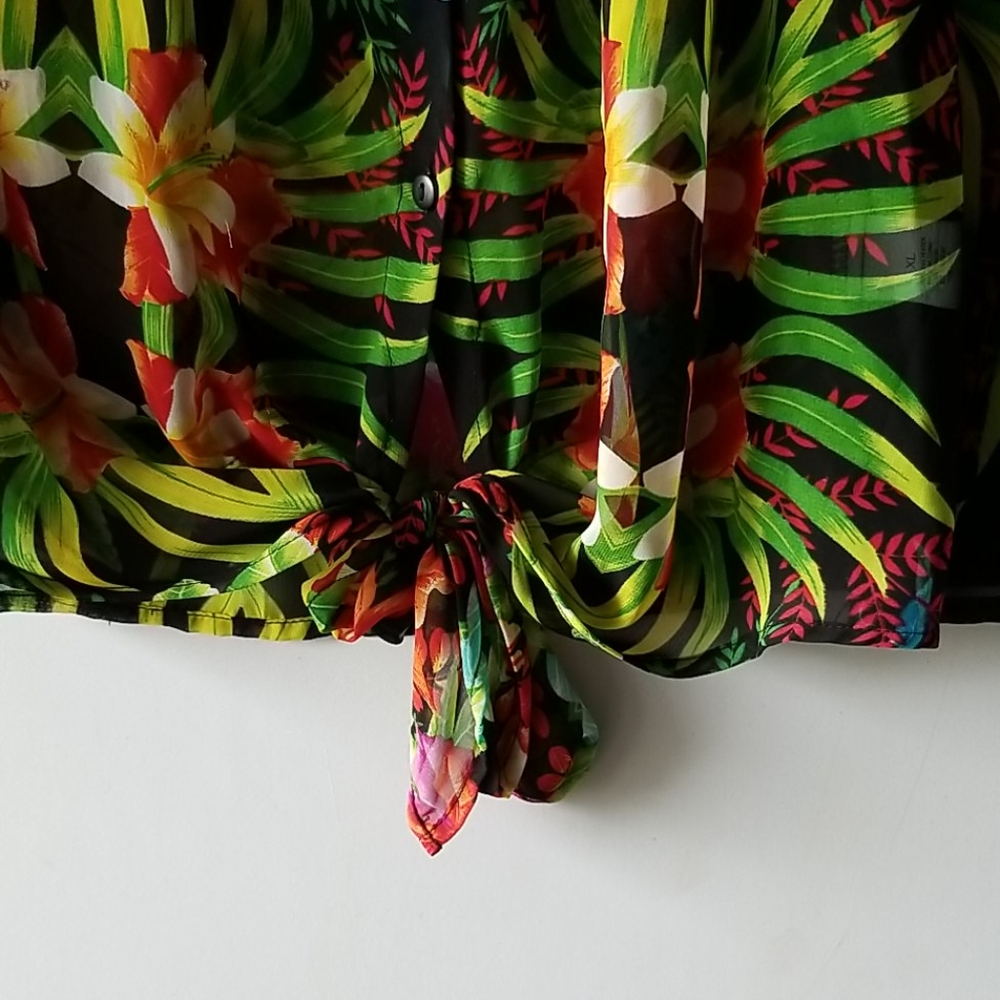 Top - Picture 4 of 4